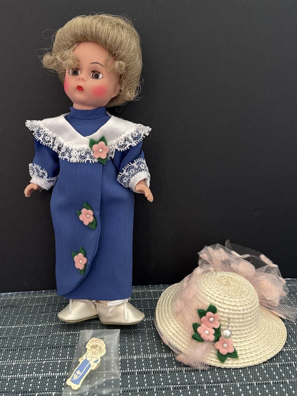 Madame Alexander C. U. Hope 8" Doll EUC Collectors United Comparative Pin Also